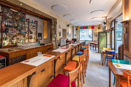 Die hohe Qualitaet und das gute Preis-Leistungs-Verhaeltnis der Pizzen im 357 sind ueber Merans Stadtgrenzen hinaus bekannt