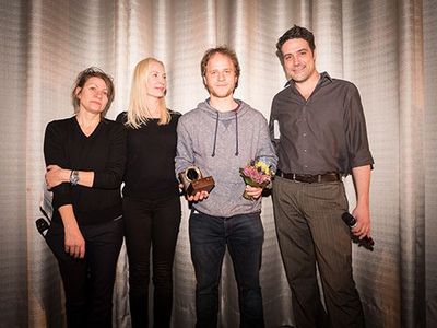Regisseur Adrian Goiginger nimmt Filmpreis aus Berlinale entgegen