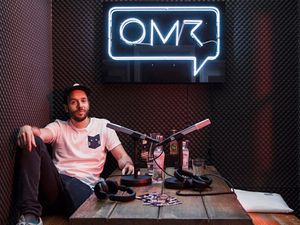 Im Moment hat nicht das Festival für Philipp Westermeyer Prioritaet. Sondern andere Projekte wie die Podcasts und die Bewertungsplattform OMR Reviews Im Moment hat nicht das Festival für Philipp Westermeyer Prioritaet. Sondern andere Projekte wie die Podcasts und die Bewertungsplattform OMR Reviews