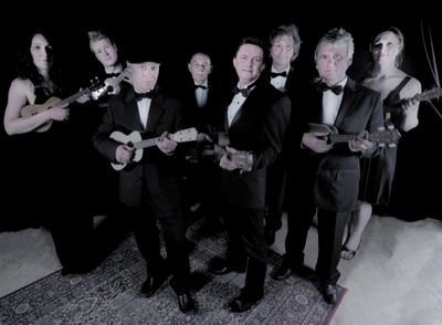 The United Kingdom Ukulele Orchestra gibt Konzert im Staatstheater Darmstadt