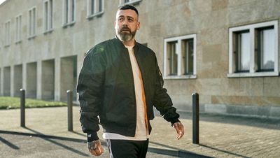 Sido praesentiert fuer Adidas die Wendejacke fuer Wendehaelse, das meint zumindest die Redaktion von GFDK