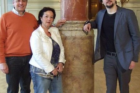 Arm in einer reichen Stadt - Theater Regensburg laedt zur Premiere