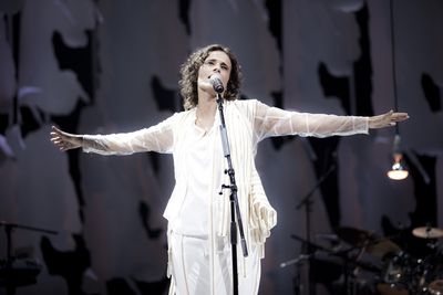 Die brasilianische Saengerin und Komponistin Zelia Duncan ist am  5. September, um 19 Uhr im hr-Sendesaal in Frankfurt.