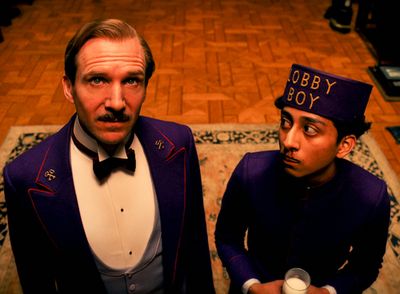 Film Grand Hotel Budapest Vor dem Aufzug Film Grand Hotel Budapest Vor dem Aufzug