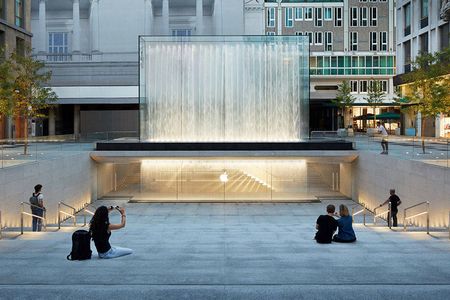 Das ist der neue Apple-Store in Mailand, oder ist das ein Museum