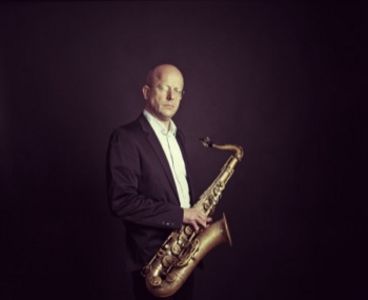 Jason Seizer gibt ein Konzert im Jazzclub Unterfahrt Muenchen