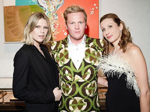 Alexandra Richards, Model, Künstlerin und DJ in New York City. Sie ist die Tochter des Rolling-Stones-Gitarristen Keith Richards, Leon Löwentraut und Carina Ertl, Bucherer U.S. CMO
