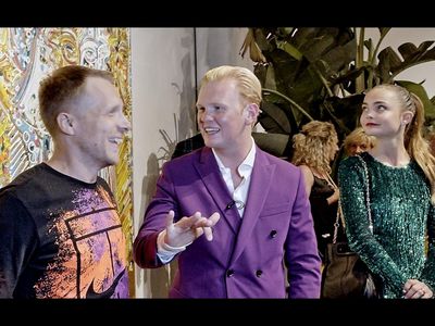Oliver Pocher und Leon Loewentraut auf der Kunst-Show auf Ibiza