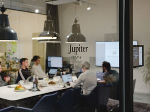 Den Digitalschmieden geht es wie den Werbehaeusern: Sie muessen sich im Zuge der digitalen Transformation neu aufstellen Den Digitalschmieden geht es wie den Werbehaeusern: Sie muessen sich im Zuge der digitalen Transformation neu aufstellen
