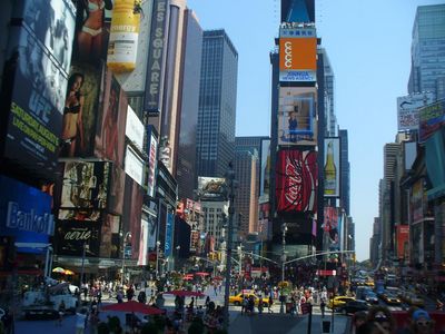 Den Times Square in New York muss man gesehen haben