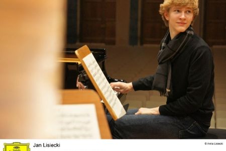 Konzert Klassik: Strahlemann Jan Lisieki gibt mit der Philharmonia Prag das 8. Meisterkonzert in Aachen
