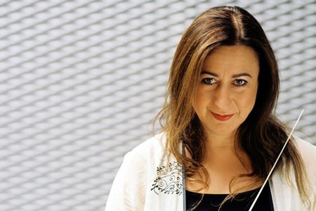 Simone Young gibt letztes Konzert in Hamburg