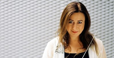 Simone Young gibt letztes Konzert in Hamburg