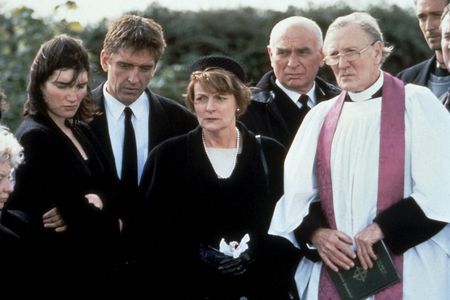"Grasgeflüster" - Komödie mit Brenda Blethyn und viel britischem Witz