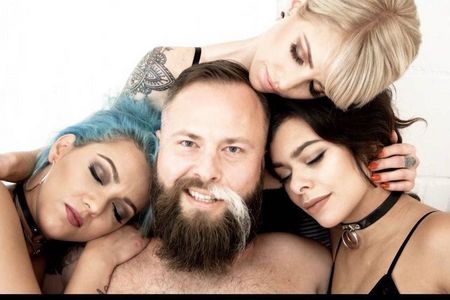 Sexistische Werbung, Ruegen haben lange Beine und bringen nichts wie Roofys beweisst