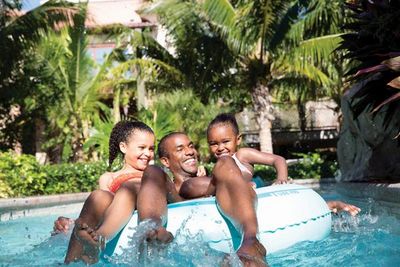 In den Wasserparks der Beaches Resorts in der Karibik haben alle Spaß ob jung oder jung geblieben
