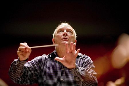 Konzert Klassik: Weihnachtskonzert am 17.+18.12. unter der Leitung von Christopher Hogwood mit Werken von Mendeslssohn