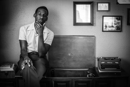 Leon Bridges gibt Konzert in Berlin