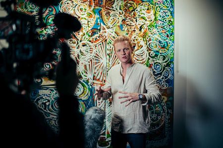 Leon Löwentraut ist ebenfalls auf der be a mover Art Night der Sylt Art Fair