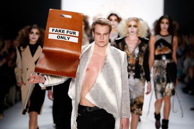 rebekka ruétz fashion show