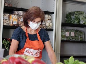 Rund zwei Millionen von Armut betroffene Menschen nehmen das Angebot der Tafeln in Deutschland wahr Rund zwei Millionen von Armut betroffene Menschen nehmen das Angebot der Tafeln in Deutschland wahr
