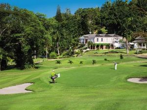 Amateure und Profis schaetzen den abwechslungsreichen Sandals Golf & Country Club in Ocho Rios/Jamaika auch ohne Donald Trump Amateure und Profis schaetzen den abwechslungsreichen Sandals Golf & Country Club in Ocho Rios/Jamaika auch ohne Donald Trump