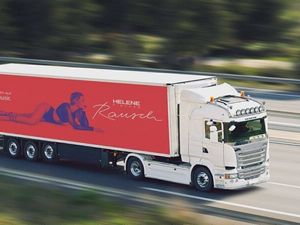Ein Foto während der Fahrt? Nicht ganz ungefährlich Ein Foto während der Fahrt? Nicht ganz ungefährlich