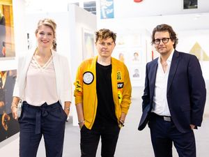 Olympiasiegerin Britta Heidemann, Sänger-und Kuenstler Michael Patrick Kelly und Dirk Greuer. Olympiasiegerin Britta Heidemann, Sänger-und Kuenstler Michael Patrick Kelly und Dirk Greuer.
