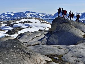 Seit 25 Jahren entdecken Reisende mit Hauser Exkursionen die unberuehrten Landschaften Ostgroenlands