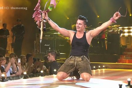 ANDREAS GABALIER DIRNDL-WAHNSINN-HULAPALU Die Tour 2023