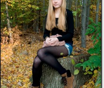 Die Töchter des Münsterlandes 2011/2012. 20 junge Frauen interviewt und porträtiert Herkunft und Identität von jungen Frauen auf dem Land und in der Stadt. Töchter ist ein Langzeitprojekt von Eva Horstick-Schmitt