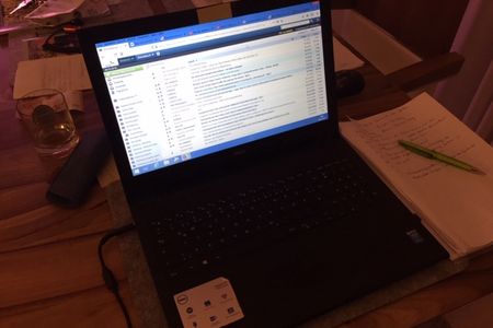 Grossraumbueros, aber auch das viel gelobte Homeoffice sind in der Arbeitswelt nicht das Gelbe vom Ei