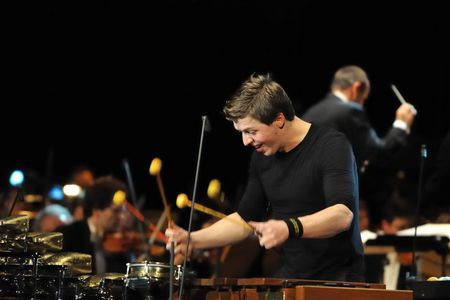 Martin Grubinger beim Music Discovery Project 2010 mit dem hr-Sinfonieorchester