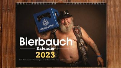 Ist der nicht schön? Bierbäuche werden zum Kalender
