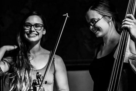 Vilde Sandve Alnæs und Inga Margrete Aas veroeffentlichen Album Makrofauna