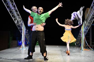 Tschick am hans otto theater potsdam