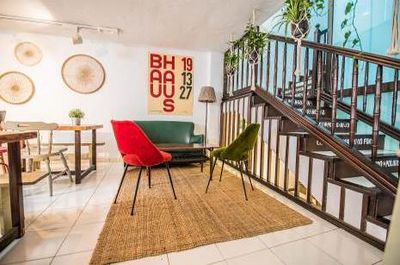 Die Bar El Almacén in Lanzarotes Hauptstadt Arrecife hat sich als Treffpunkt fuer Kulturfreunde etabliert
