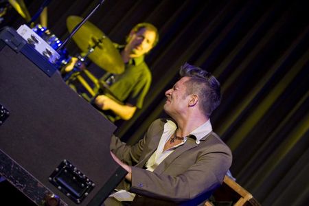 Hammond Organist Raphael Wressnig führt den Kissinger Winterzauber auf einen musikalischen Streifzug