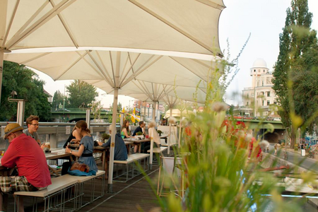 Das Badeschiff Wien startet mit coolen Ideen und Neuerungen in die neue Saison