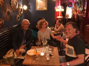 Gottfried Boehmer feiert lieben mit den Freunden im Lokal als im Internet Foto GFDK