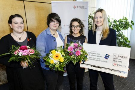Publikumspreis der N-ERGIE geht an das Künstlerinnentrio Katharina Heubner, Martina Kändler und Susan Helen Miller.