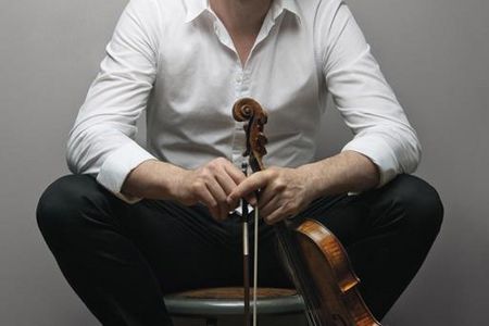 Stargeiger Joshua Bell gibt Konzert in Frankfurt