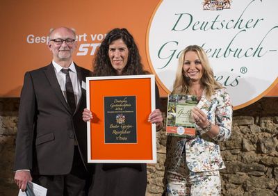 Katja Gartz erhaelt den Deutschen Gartenbuchpreis