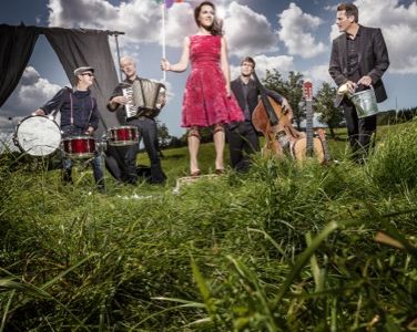 Moi Et Les Autres geben Konzert in Mannheim