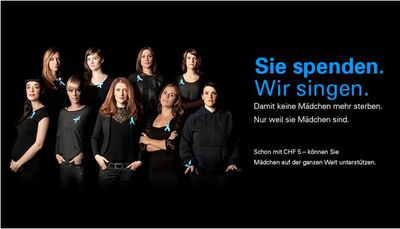 Big Zis, Emel, Heidi Happy, Francine Jordi, Anna Kaenzig, Eliane Müller, Sina, Lyn M. und Angie Ott singen gegen Gewalt an Maedchen.