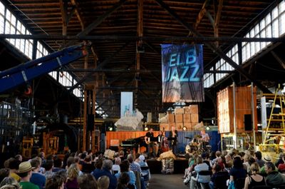 Elbjazzbuehne im Hafenmuseum Hamburg