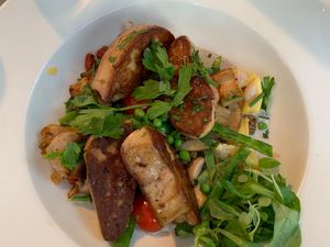 Fisch aus den Gewaessern der Mecklenburgischen Seenplatte frisch auf den Tisch Fisch aus den Gewaessern der Mecklenburgischen Seenplatte frisch auf den Tisch