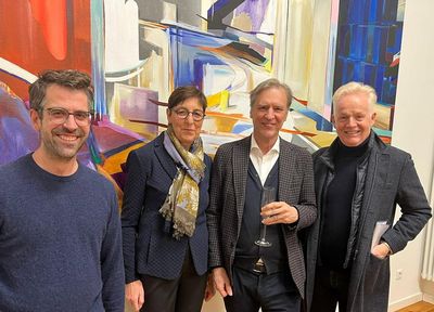 Künstler Florian Flausch, Galeristen-Ehepaar Jutta Bengelsträter-Ewest und Werner Ewest, FU-Vorstand Georg Rotthege