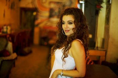 Konzert: Lily Dahab am 22. April mit ihren temperamentvollen und feurigen Songs von "Huellas" im Café Hahn Koblenz
