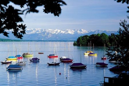 Vom Hotel Vier Jahreszeiten Starnberg nur ein paar Gehminuten entfernt – der Starnberger See und Umgebung werden im Sommer 2021 einmal mehr zur Kulisse für ein buntes Kulturprogramm